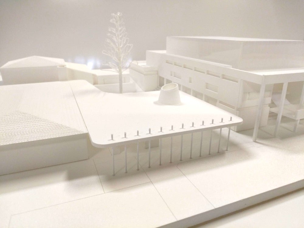 Presentation model | Hale School White