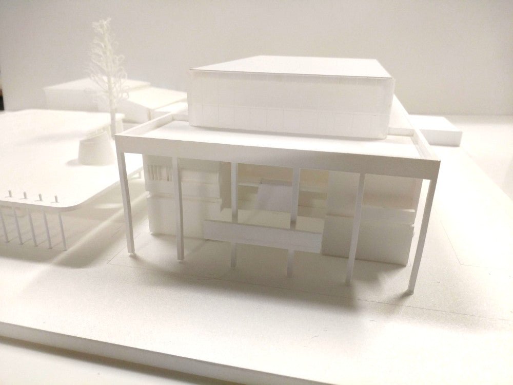 Presentation model | Hale School White