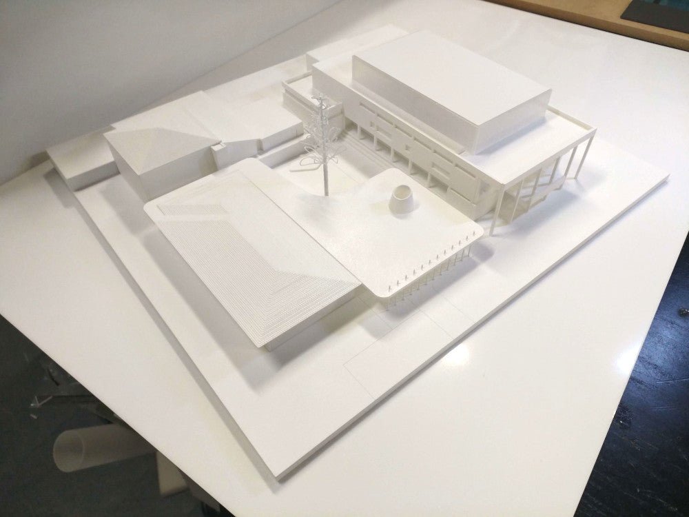 Presentation model | Hale School White
